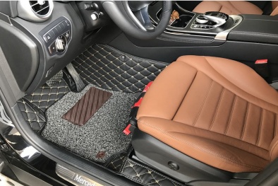 Chú ý an toàn khi sử dụng tấm lót sàn trên ô tô