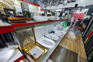 Tiềm ẩn nhiều nguy cơ từ thiết bị vệ sinh giá rẻ, kém chất lượng bán tràn lan