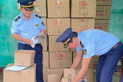 Quảng Bình: Thu giữ hơn 1.000 sản phẩm đèn Led nghi nhập lậu