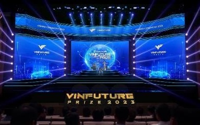 Chiêm ngưỡng sân khấu vinh danh các nhà khoa học kiệt xuất của Giải thưởng VinFuture 2023 