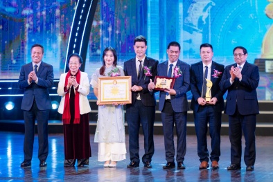 Thủ tướng dự lễ trao giải Nhân tài Đất Việt 2023