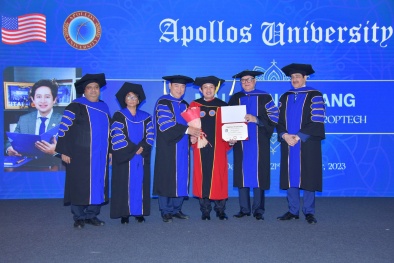 Chủ tịch Meey Group chính thức trở thành Tiến sĩ danh dự Đại học Apollos – Mỹ