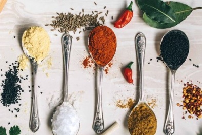 Những loại gia vị phổ biến nhưng không tốt cho làn da 