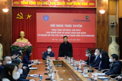 Hơn 12 nghìn sổ BHXH, thẻ BHYT trao tặng tới người dân có hoàn cảnh khó khăn