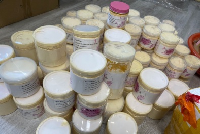 Đắk Lắk: Xử phạt cơ sở kinh doanh hơn 1.300 sản phẩm mỹ phẩm không rõ nguồn gốc xuất xứ