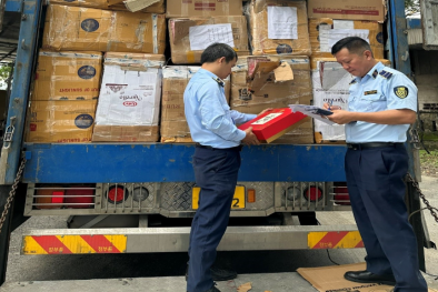 Bác sĩ cảnh báo tác hại từ mỹ phẩm nhập lậu, không rõ nguồn gốc xuất xứ