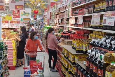 Mùng 2 Tết, nhiều siêu thị, cửa hàng trên cả nước mở cửa trở lại