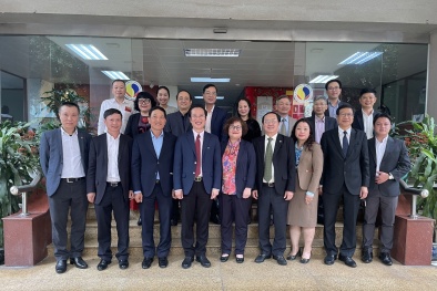 Bộ trưởng Bộ KH&CN Huỳnh Thành Đạt đến thăm và chúc Tết tại Tổng cục TCĐLCL