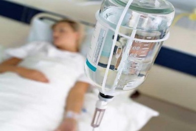 Sốc phản vệ, suy tim do tự ý truyền đạm hoa quả tại nhà