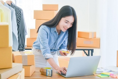 Bán hàng online nợ thuế có thể bị cấm xuất cảnh