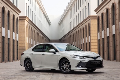 Thu hồi Camry sedan do khung đỡ đầu hàn không đủ chắc