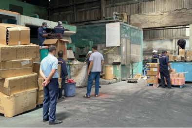 Tiêu hủy lô hàng hóa giả mạo, không rõ nguồn gốc trị giá trên 3,7 tỷ đồng