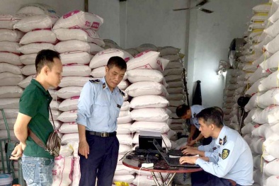 Hà Nội: Đồng loạt kiểm tra 6 cơ sở kinh doanh gạo có dấu hiệu giả mạo thương hiệu đã được bảo hộ