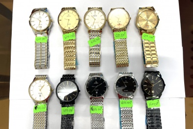 Kiên Giang: Xử phạt hành chính 3 cơ sở kinh doanh bày bán đồng hồ giả mạo nhãn hiệu