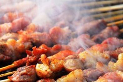 Những chất độc hại tiềm ẩn trong khói thịt nướng có thể gây ung thư