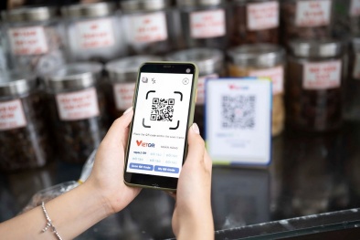 Thúc đẩy thanh toán không dùng tiền mặt thông qua các chính sách ưu đãi, miễn giảm phí dịch vụ