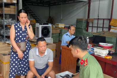 Nhập lậu gần 25.000 phụ kiện điện thoại để đăng bán qua kênh Facebook