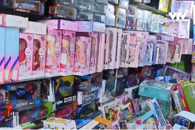 Thận trọng đồ chơi bạo lực và kém chất lượng trước thềm ngày Quốc tế Thiếu nhi 1/6