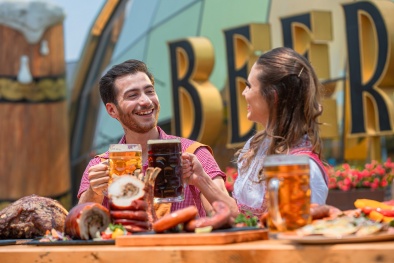 'Mục sở thị' quy trình sản xuất món xúc xích trứ danh tại Bà Nà Hills