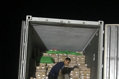 Quảng Ninh: Phát hiện gần 25 tấn chân gà đông lạnh không rõ nguồn gốc, chất lượng