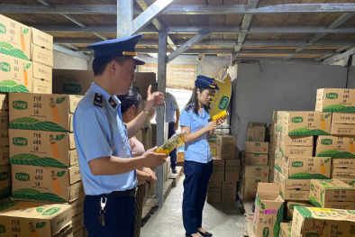 Thực phẩm nhập lậu 'hoành hành' tại Lạng Sơn