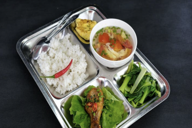 Bình Dương: 5 doanh nghiệp cung cấp suất ăn công nghiệp bị xử phạt do vi phạm vệ sinh an toàn thực phẩm