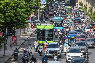 Hà Nội chuyển đổi 100% xe buýt điện, sử dụng năng lượng xanh từ năm 2025 để giảm khí thải