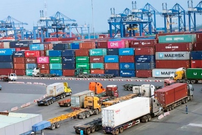 Việt Nam xuất siêu hơn 11 tỷ USD trong 6 tháng