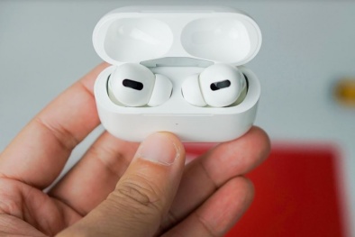 Tích hợp camera, tai nghe AirPods có đáng 'đồng tiền bát gạo'?