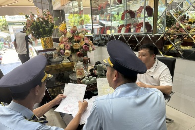Bình Định: Tiêu hủy hàng loạt vàng, bạc trang sức giả mạo nhãn hiệu Chanel