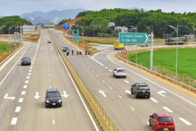 Thu phí 12 tuyến đường bộ cao tốc do Nhà nước đầu tư từ năm 2025