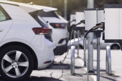 Phát triển tiêu chuẩn kỹ thuật về trạm sạc, đưa xe điện đến gần hơn với người tiêu dùng