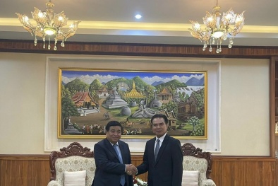 Việt Nam tiếp tục là một trong những nhà đầu tư, đối tác thương mại lớn nhất của Lào