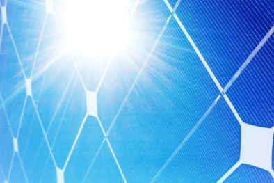 Pin mặt trời làm từ vật liệu perovskite lai mới có tuổi thọ và hiệu suất cao 