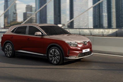 VinFast tái định vị VF 8 với phiên bản 'Thăng hạng đẳng cấp' VF 8 Lux