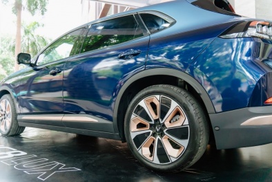 Đặt cọc VinFast VF 8 Lux có cơ hội nhận quà tặng giá trị gấp 10 lần xe