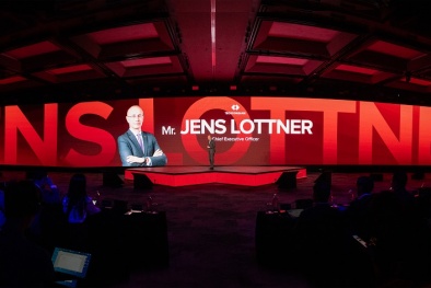 Techcombank: Lợi nhuận trước thuế 6 tháng đầu năm đạt 15,6 nghìn tỷ đồng, CASA và an toàn vốn (CAR) tiếp tục dẫn đầu ngành