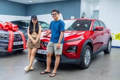 Khách gia đình chốt đơn VF 6 ngay khi trải nghiệm vì quá nhiều công nghệ, tiện nghi