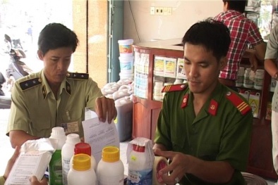 Bạc Liêu: Phát hiện nhiều hộ kinh doanh thuốc thủy sản kém chất lượng