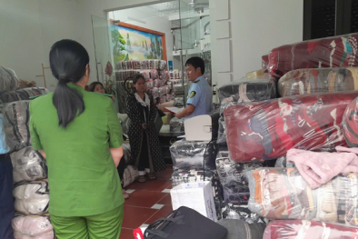 Bắc Giang phát hiện 6.100 áo len đã qua sử dụng không rõ nguồn gốc, xuất xứ bán qua Facebook