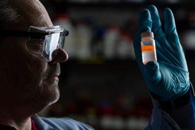 Phát triển kỹ thuật đơn giản loại bỏ hơn 98% hạt nano nhựa khỏi nước