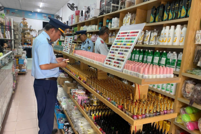 Tiền Giang xử phạt 3 cơ sở kinh doanh mỹ phẩm nhập lậu