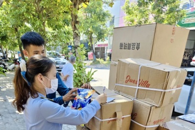 Hàng loạt bánh kẹo nhập lậu bị thu giữ tại Đà Nẵng 