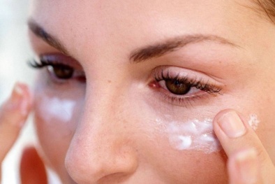 Thu hồi sản phẩm Rebirth Anti-Wrinkle Eye Gel With Vitamin E