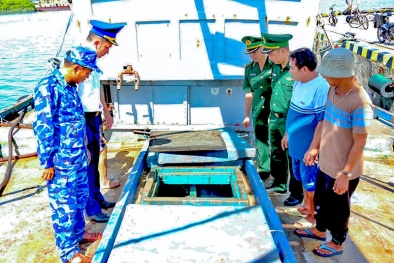 Bắt giữ tàu chở 30 ngàn lít dầu DO không giấy tờ hợp pháp 