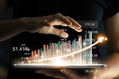 Cảnh báo hành vi lợi dụng hội nhóm trên mạng hô hào đầu tư mua cổ phiếu để thao túng giá