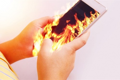 Cảnh báo: Bệnh nhi bị đa chấn thương do xem điện thoại khi đang sạc pin