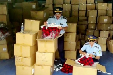 Đồng Nai tạm giữ trên 16.500 sản phẩm quần áo không rõ nguồn gốc