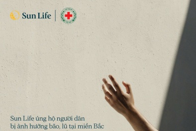Sun Life Việt Nam đóng góp 1,8 tỷ đồng hỗ trợ người dân vượt qua bão Yagi và lũ lụt 
