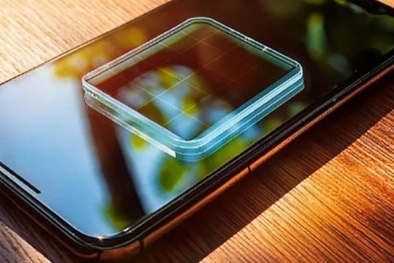 Lộ diện smartphone có khả năng tự sạc bằng ánh sáng mặt trời